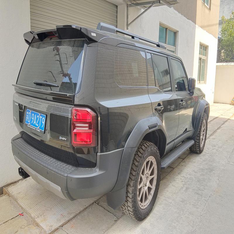 Toyota Land Cruiser Prado LC250 Расширители крыльев Колесные арки: Индивидуальная модификация, расширенная и утолщенная для улучшенной установки