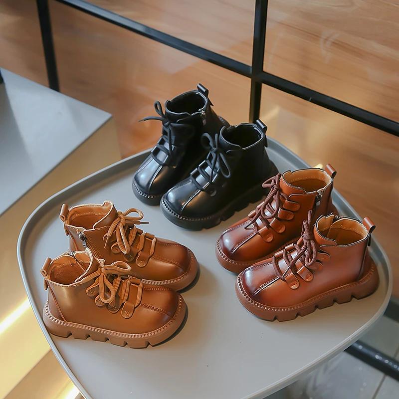 2024 Детские короткие ботинки для девочек Осень Зима Новая мода Британский стиль Мягкая подошва Противоскользящие Универсальные кожаные туфли