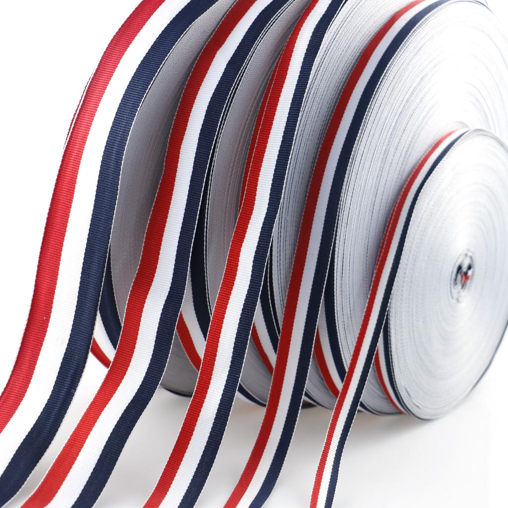 Лента красного, белого и синего цвета своими руками. Трехцветная цветная лента для бутонов. Темно-синяя лента ручной работы.