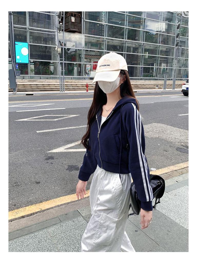 Женская спортивная бейсбольная куртка с тремя полосками - Осень 2025