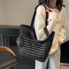 Women's Shoulder Bag 2025 New Winter Trend Large Capacity Solid Color Handbag Simple Fashion Letter Tote Bag