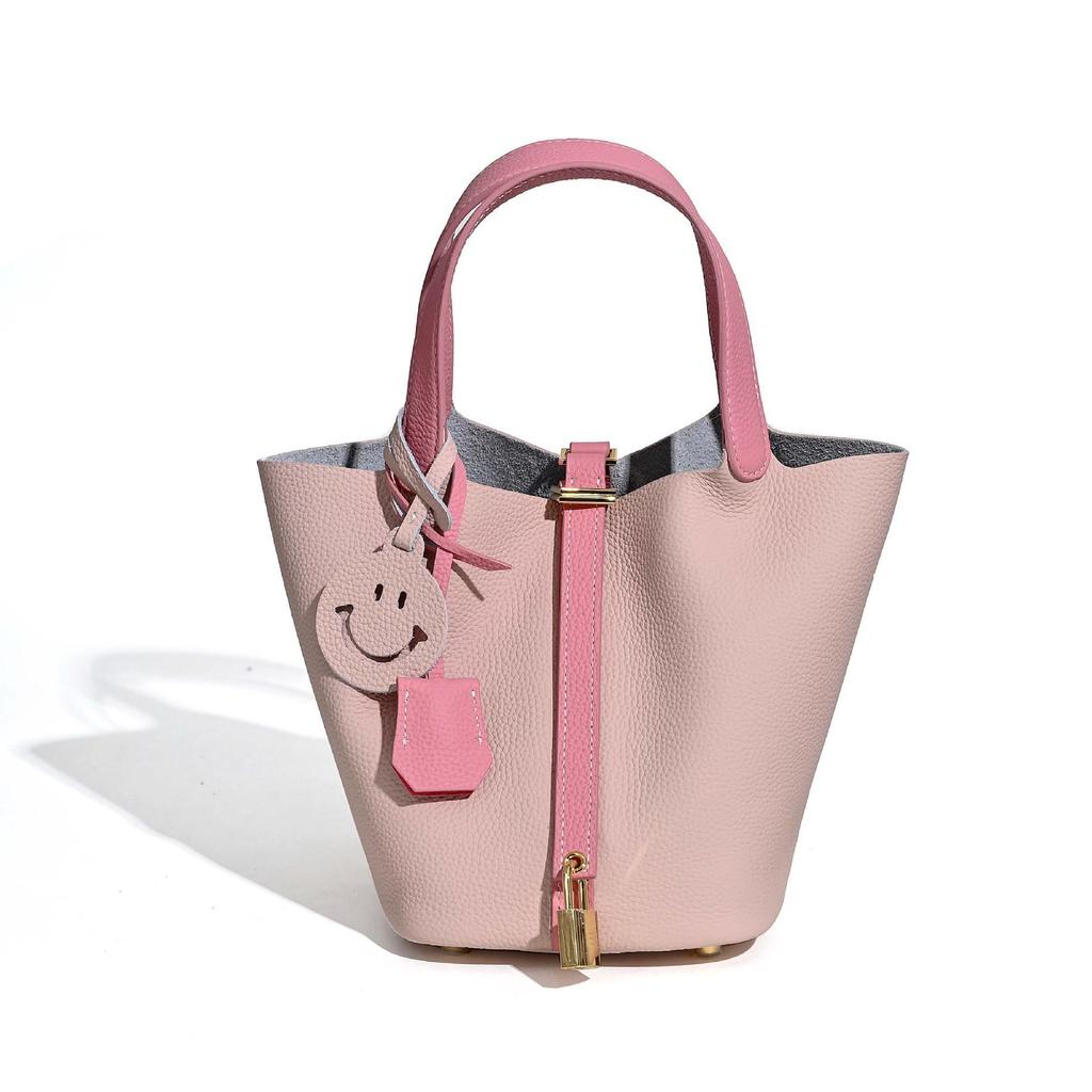 Женская летняя сумка-тоут из коровьей кожи ТОГО на 2025 год