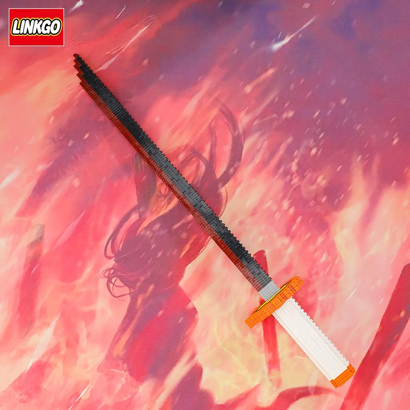 Меч из строительных блоков