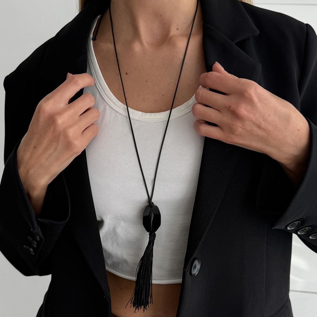 Fashionable Black Resin Beaded Fringe Necklace With Versatile Length Adjustment Ideal For Gift And Parties