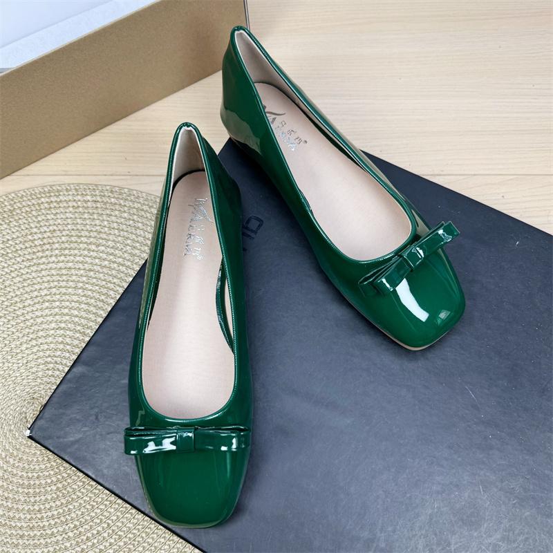 Модная женская обувь на плоской подошве 2025 Весна и Осень Новая неглубокая квадратная с бантом Большой размер Женская обувь 42 43 44 Женская обувь Лоферы Женские