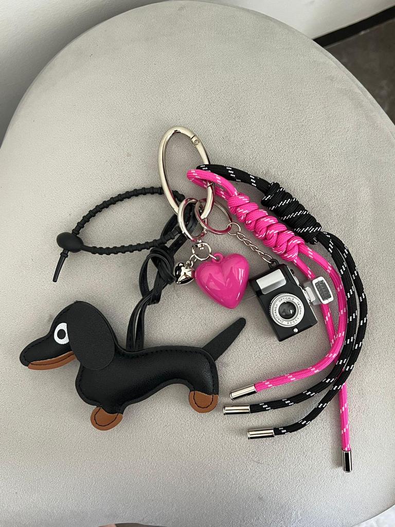 Оригинальный нишевый дизайн брелок для ключей в стиле таксы, подвеска для сумки