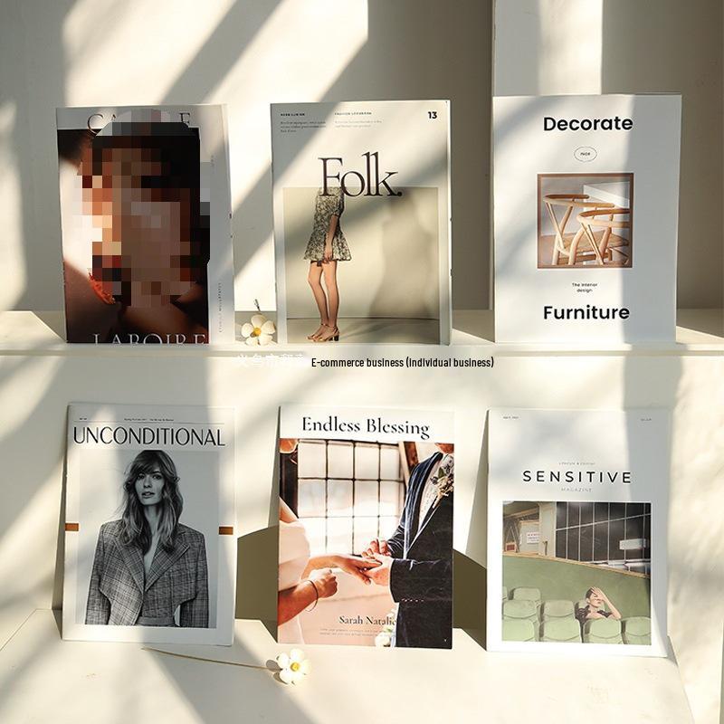 Блокнот в английском стиле: Обложка модного журнала и реквизит для макета сцены