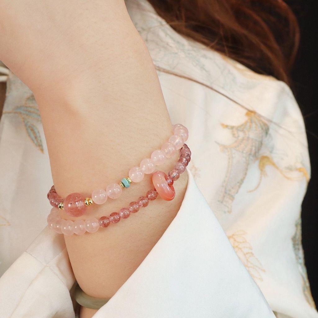 Браслет лавандовый с двойной петлей: Женский дизайн в стиле легкой роскоши с талисманом на удачу