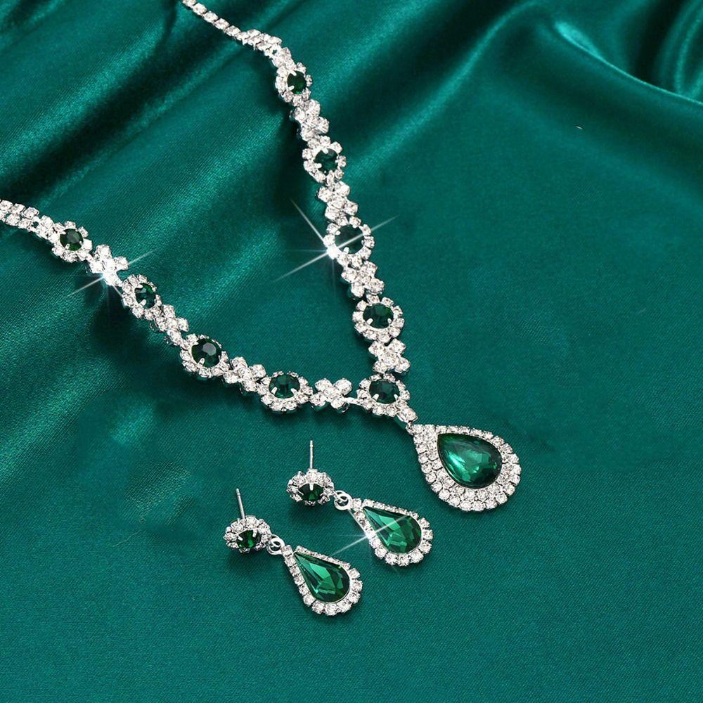 Luxury Pendant Necklace Premium Dangle Earrings Simple Crystal Jewelry Necklace Earring Set  Bride