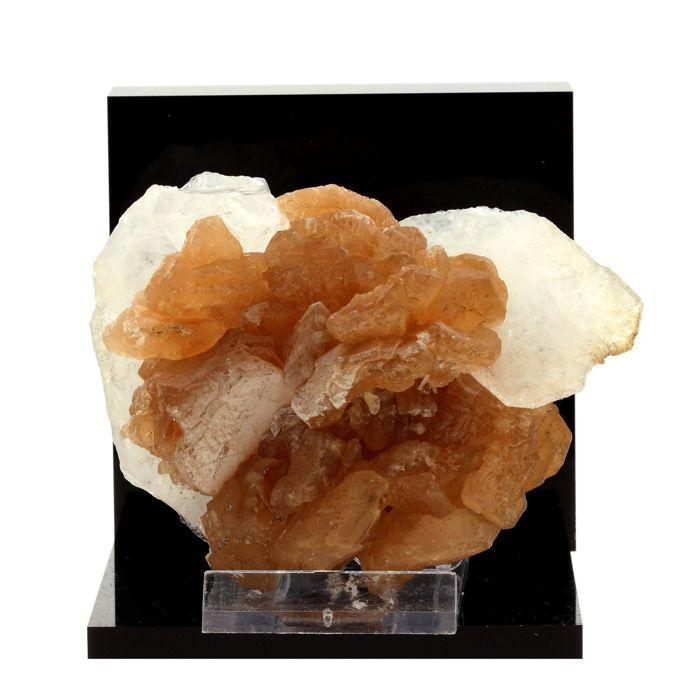 Dolomite + Quartz 1055.1 carats