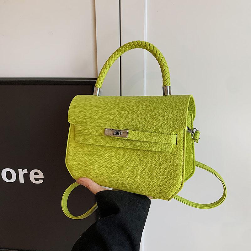 Популярная маленькая сумка-мессенджер женская новая летняя модная сумка через плечо 2024 года маленькая квадратная сумка для поездок на работу