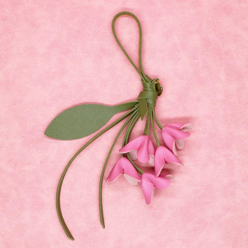 Высококачественный брелок из искусственной кожи с имитацией османтуса; Элегантный подвес-сумка; Декор рюкзака искусственными цветами; Идеальный подарок.