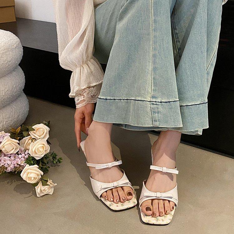 Французские элегантные туфли на танкетке женские босоножки с открытым носком и бантом на высоком каблуке лето 2025 г.