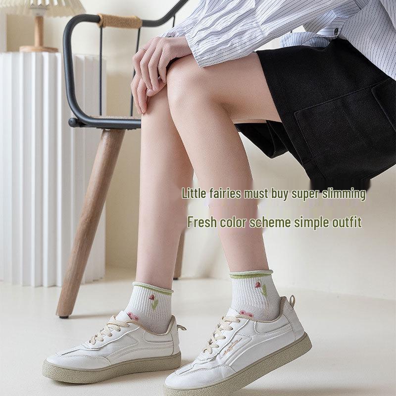 Women's Spring and Summer White Japanese-Style Cartoon Tulip Short Socks.