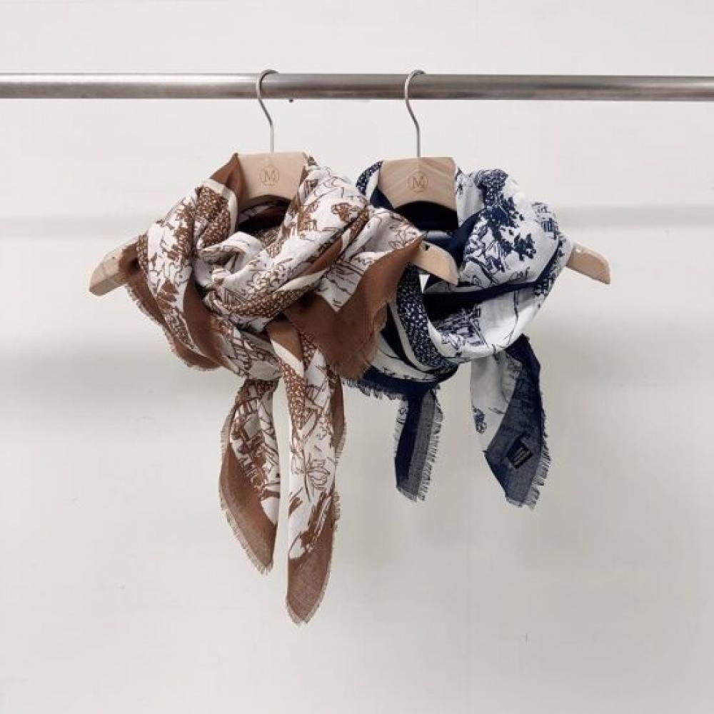 Mizqz Big Size Watercolor Pattern Square Scarf