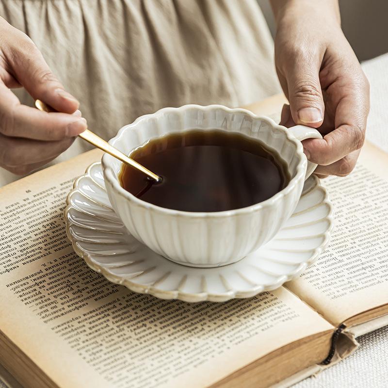 Изысканная кофейная чашка высокого класса, набор чашки и блюдца высокой ценности, керамическая кружка, чашка для латте, чашка для послеполуденного чая высокого класса.