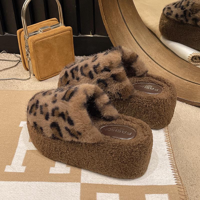 Winter High Heel Modern Slippers Flat with Outside 2024 High Quality Women's Shoes Pull On Leopard Shallow Novelty Slippers