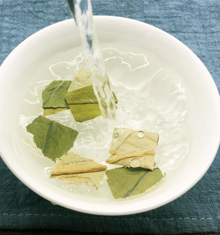 Отличительные сорта чая: Откройте для себя Тегуаньинь, молочный улун, хризантему, пуэр, листья лотоса, заботу о печени, черный улун и обжаренные на древесном угле чаи