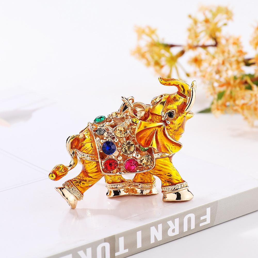 Thai Drip Oil Diamond War Elephant, Creative 3D, Elephant Car Keychain, Pendant, Small Gift