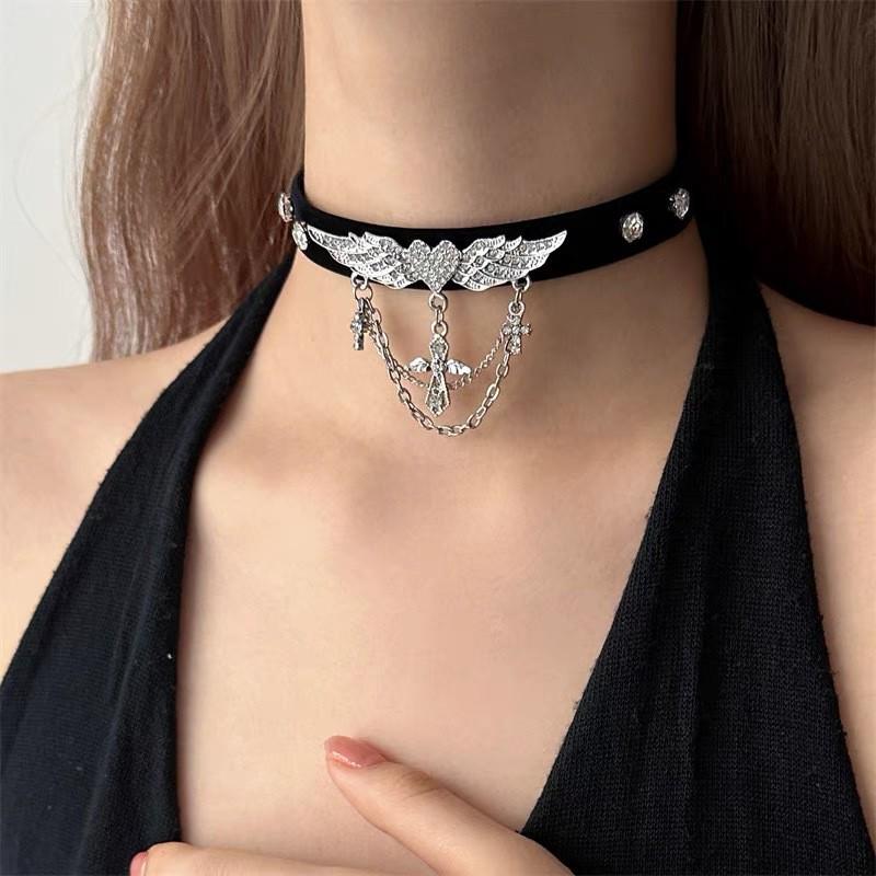 Chic Spicy Girl Leather Bell Choker Necklace – Unique Minority Design