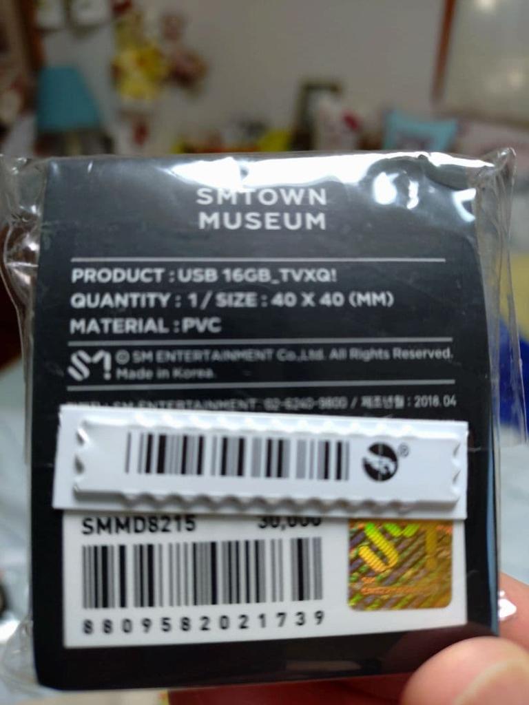 [Б/У] Акриловая подставка и USB от Tohoshinki ZONE