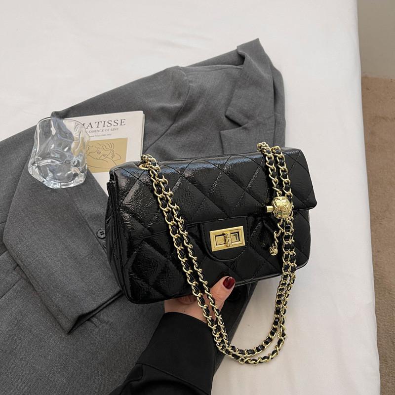 IELGY Ladies Messenger Bag Fashionable All-Match Diamond Chain Spring Summer One-Shoulder Underarm Small Square Bag