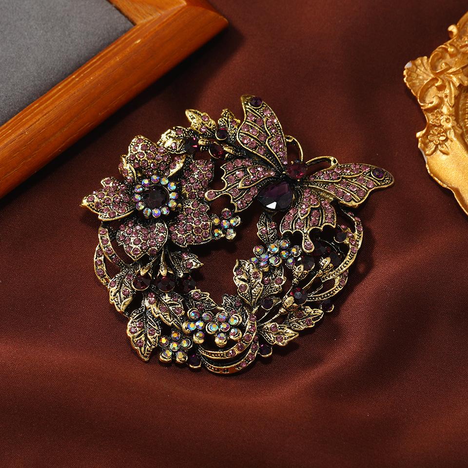 Baroque Vintage Butterfly Wreath Brooch Pins Coat Accessories Suit Corsage