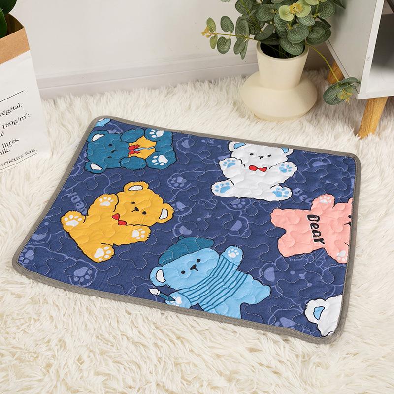 Всесезонный прохладный и влагонепроницаемый коврик для собак и кошек — универсальный для сна, клеток и ограждений