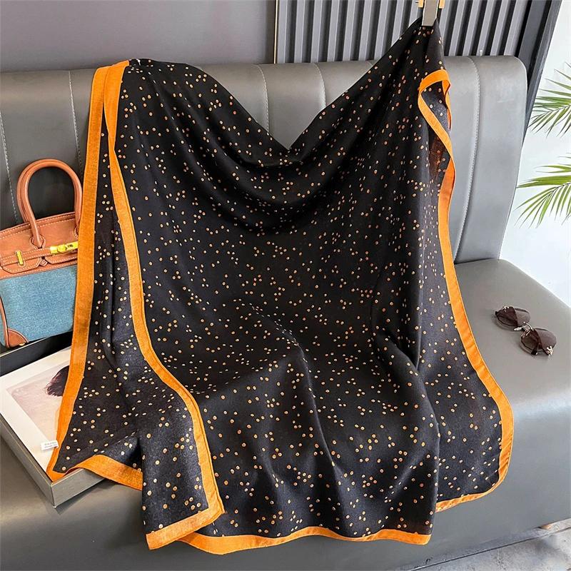 New Spring Women Cotton Scarf Beach Hijab Shawls and Wraps Luxury Brand Flower Female Foulard Echarpe Designer Bandana