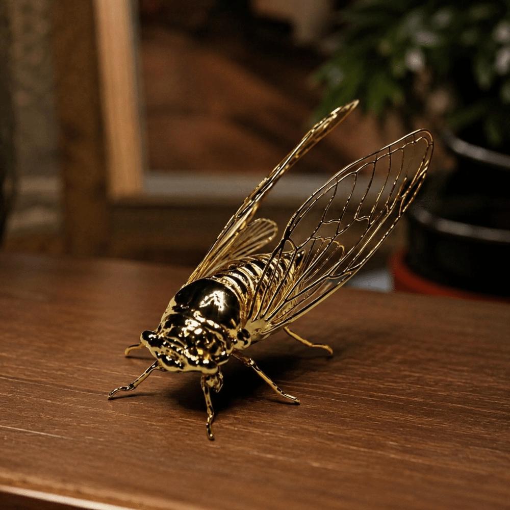 Hollowed-out Cicada Figurine Mini Vintage Insect Sculpture Home Office Decor