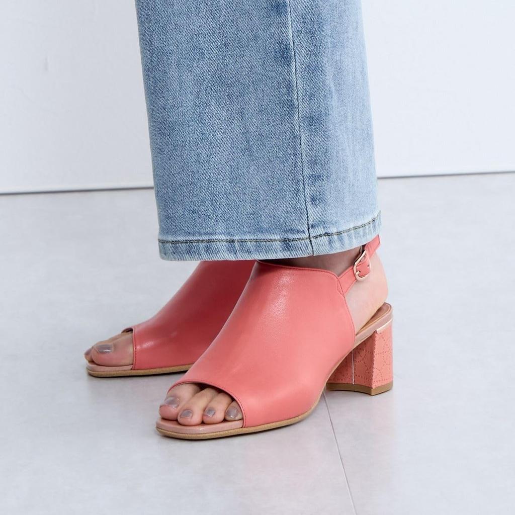 Himiko Босоножки на массивной платформе с закрытым носом/643203 Розовый 230
