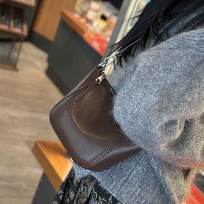 Women's Premium Sense Niche Small Baotou Layer Cowhide Women's Shoulder Crossbody Bag