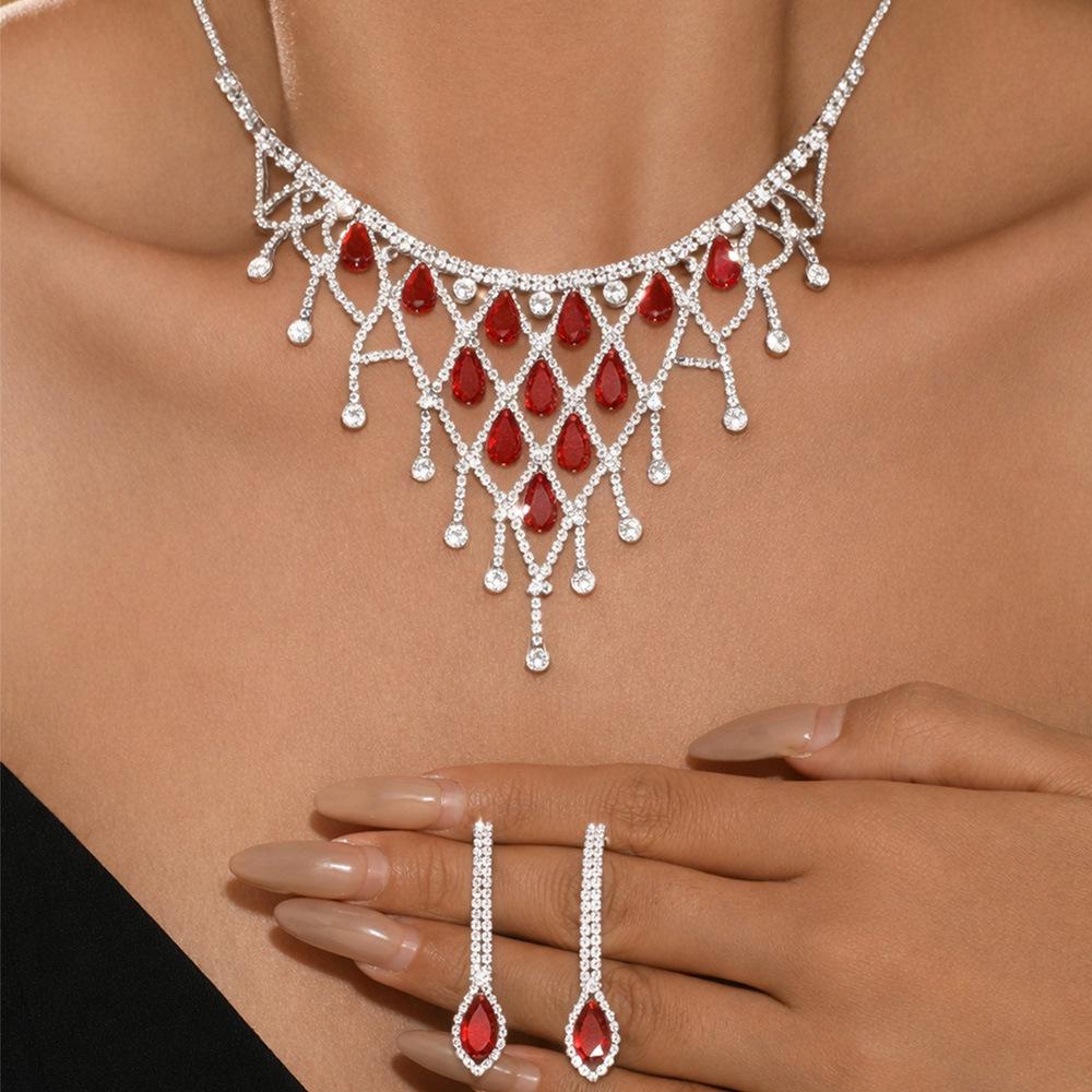Exaggerated Hollow Tassel Necklace Earring Set, Personalized, Niche, Versatile, Collarbone Chain, Light Luxury, High-end Accessory