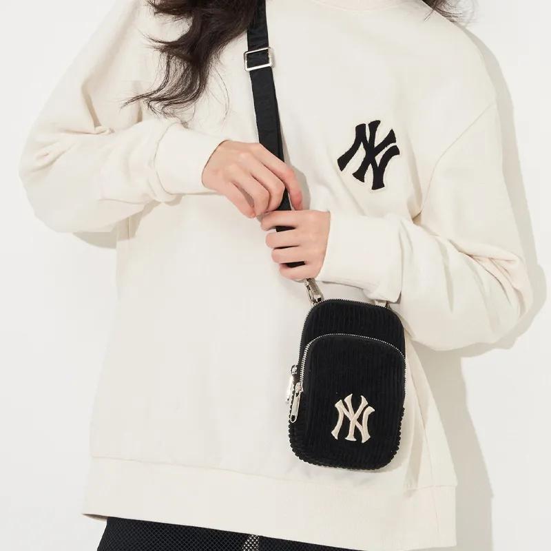 MLB New York Yankees Corduroy Cell Phone Pouch , Shoulder Bag , Crossbody Bag Unisex Black (Unisex) Cell Phone Pouches 3ACRH0316 50BKS