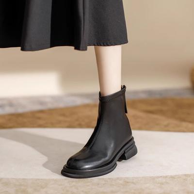 Кожаные коричневые короткие ботинки женские 2025 новые весенне-осенние одинарные ботинки на плоской подошве супер огонь продвинутые ботинки Мартин тонкие ботинки