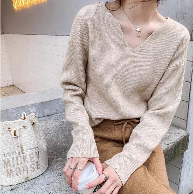 2025 Early Autumn V-Neck Loose Pullover Sweater for Women