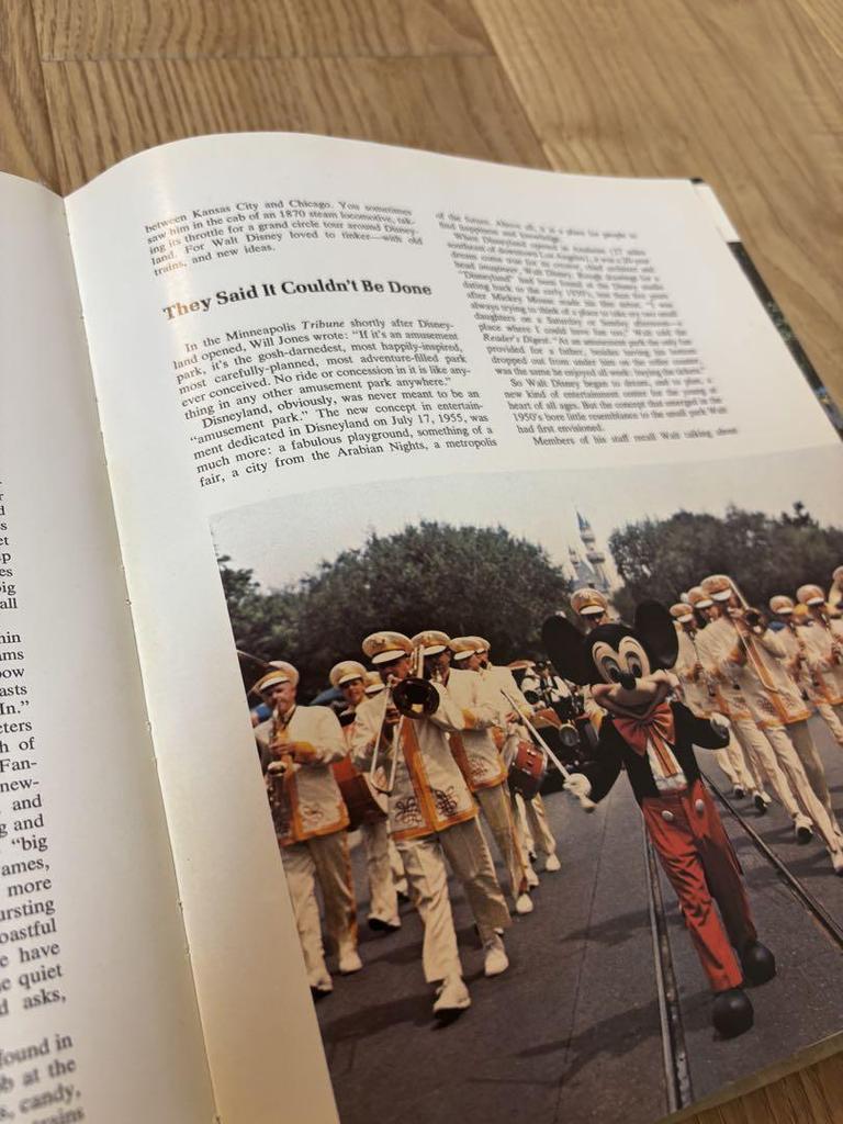 [Б/У] Дисней 50-летняя иностранная книга, купленная в Америке, антикварная, ретро, маньяк