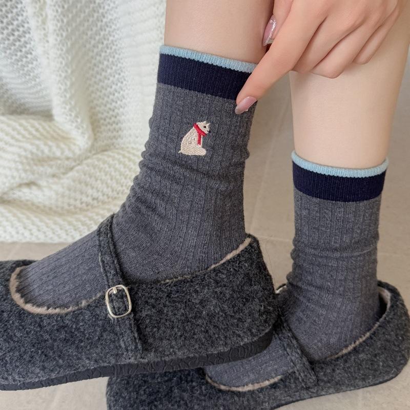 Бесшовные носки для девочек, милая мультяшная вышивка, теплые носки, стиль преппи, универсальные носки-гольфы