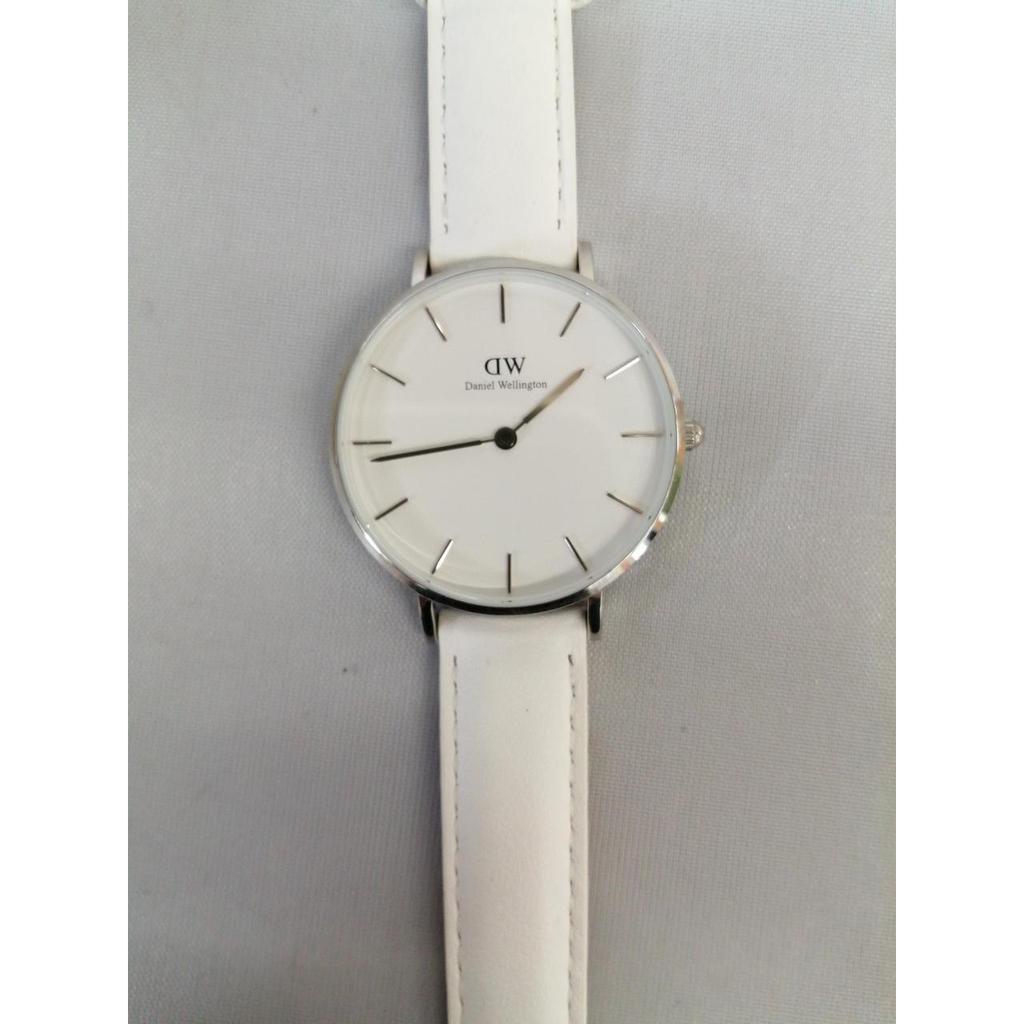 Подержанные кварцевые часы DANIEL WELLINGTON B32S4