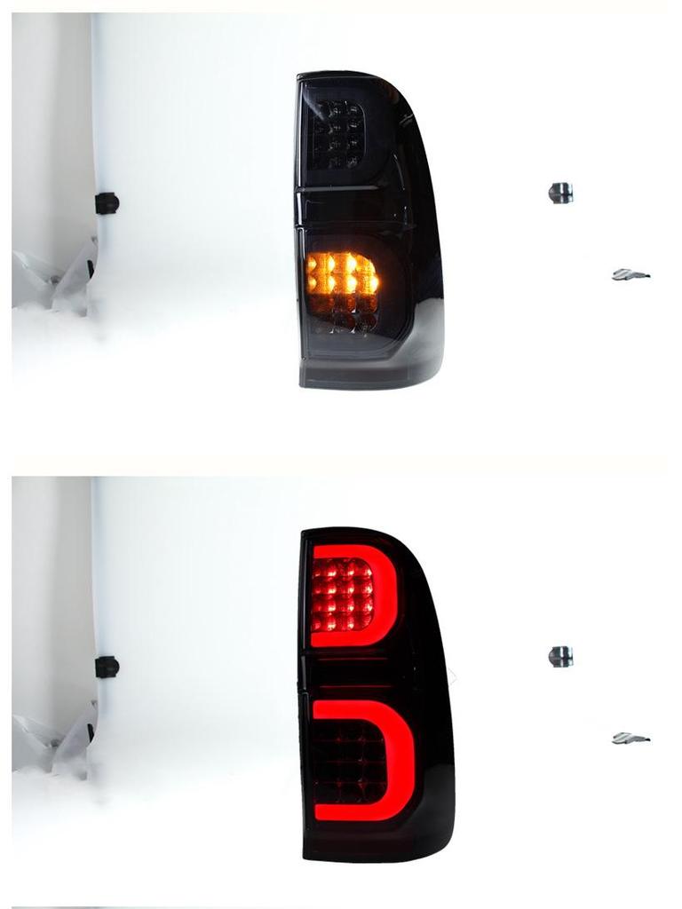 Задний фонарь пикапа Toyota Hilux: Светодиодный фонарь бега, стоп-сигнал и фонарь заднего хода.