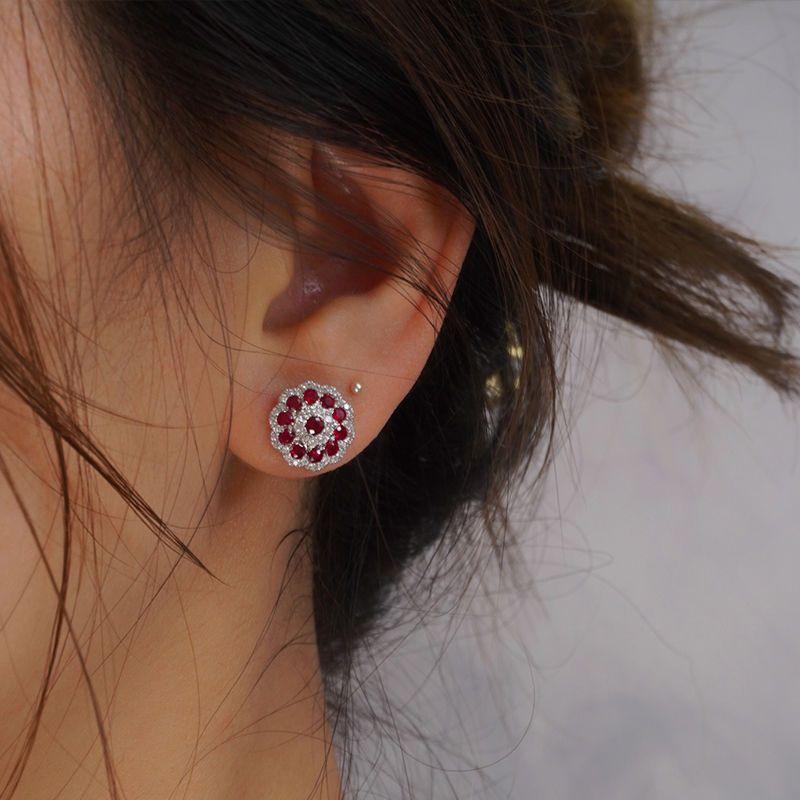 Ослепительные изысканные винтажные серьги-цветы из рубина для женщин, красные эффектные серьги-гвоздики в виде снежинок, подходящие для повседневных украшений