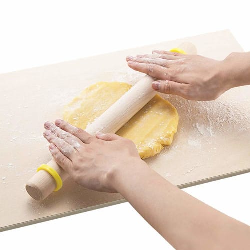 Kai Corporation KAI Scraper, Embossed White, and Rolling Pin Set with Ring, DL6288, Made in Japan, DL6311