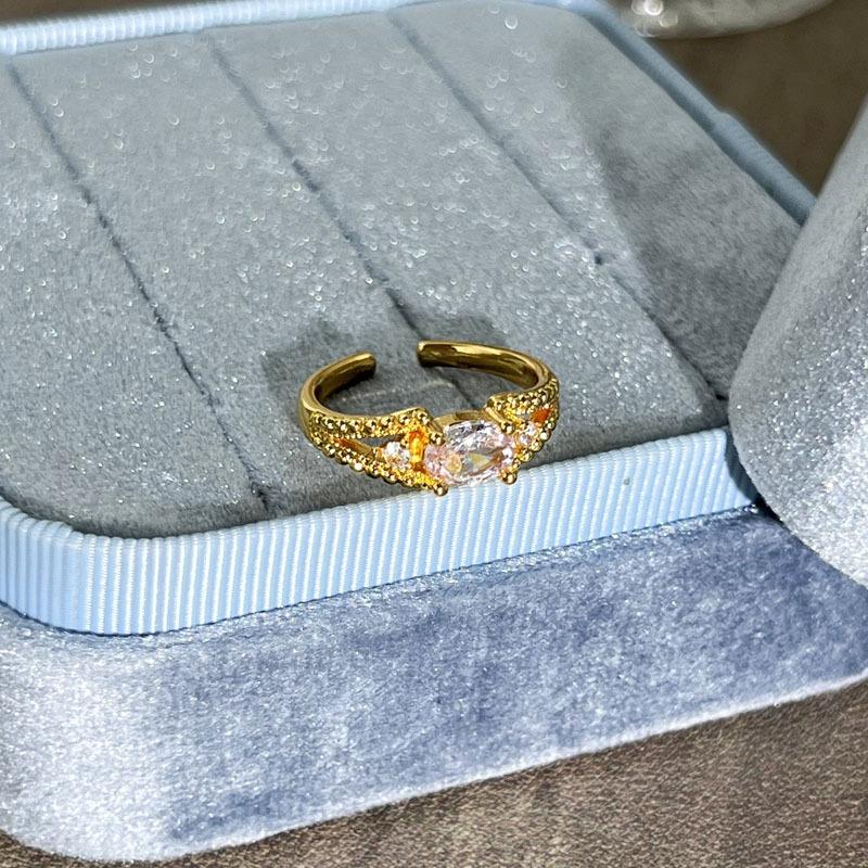 2026 Old Money Wind Exquisite Micro-inlaid Zircon Butterfly Flower Opening Ring Women's Light Luxury Geometric Stacking Wearing Versatile Niche Ring