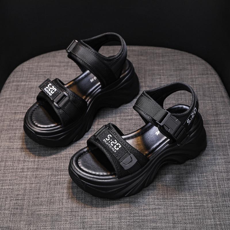 Повседневные спортивные сандалии женские на платформе Muffin 2024 новые летние туфли с небольшим увеличением высоты повседневные туфли для папы для путешествий