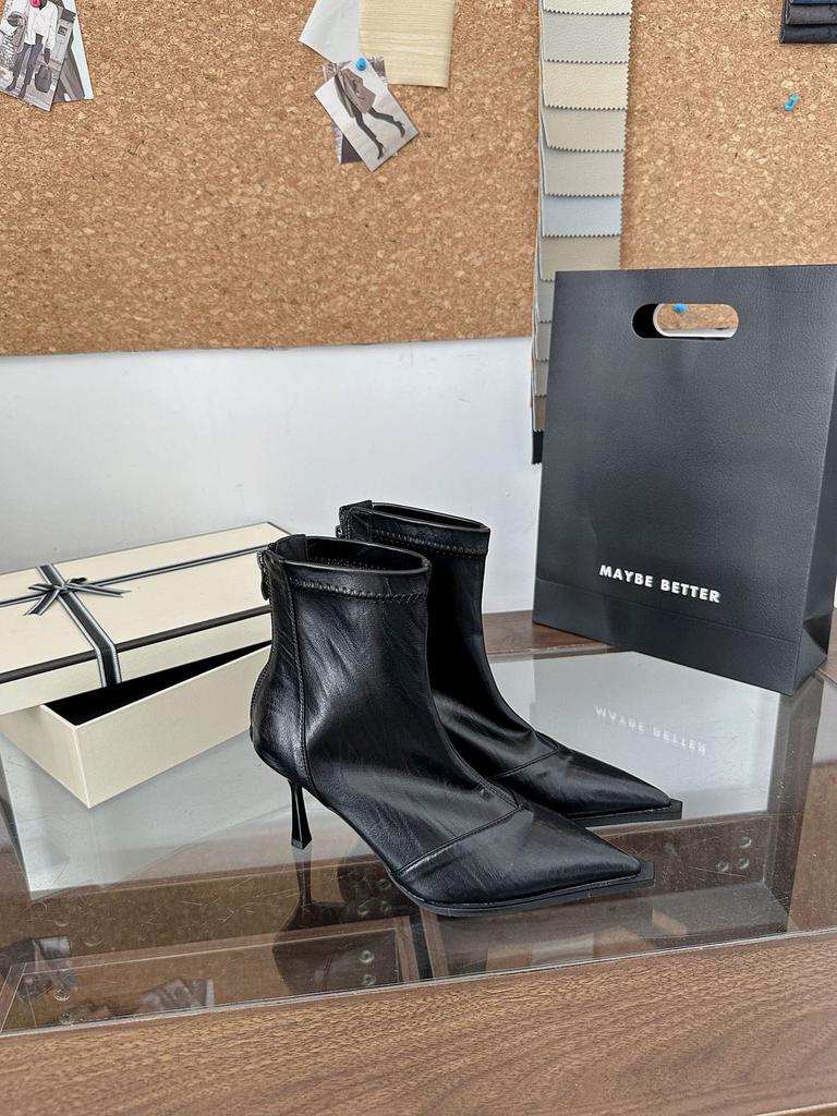 Короткие заостренные сапоги женские осень и зима 2025 новые сапоги короткие сапоги из флиса нишевые тонкие женские сапоги сапоги на тонком каблуке сапоги на высоком каблуке