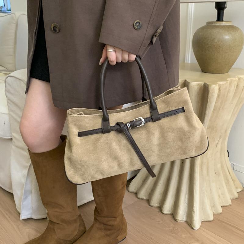 Маленькая матовая ретро-сумка женская осень-зима 2025 новая нишевая дизайнерская сумка-мессенджер популярная в инстаграме портативная сумка-тоут