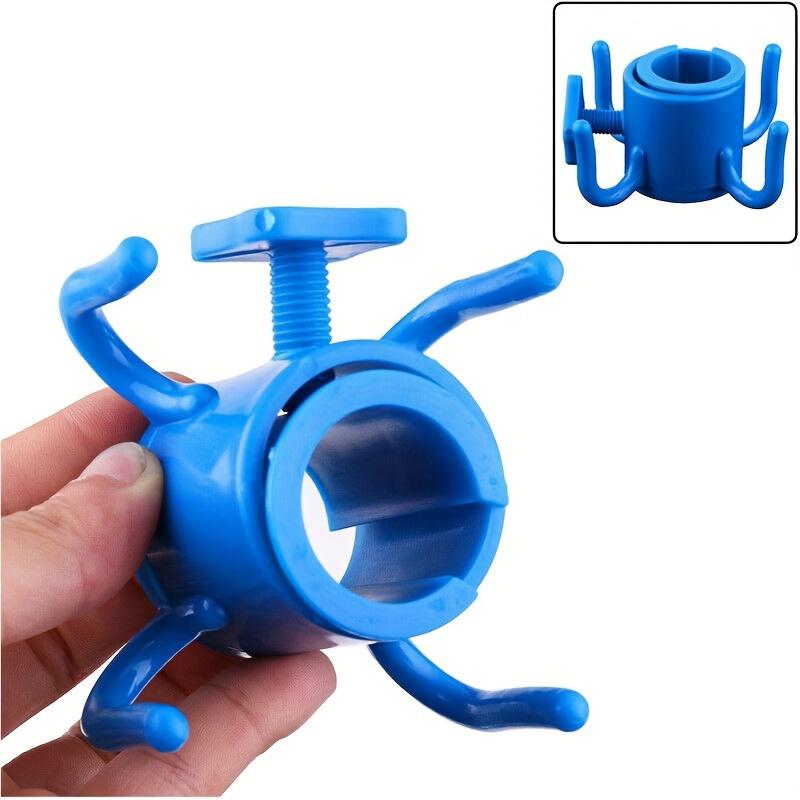 Крючок для пляжного зонта Регулируемый 4-лаповый держатель для полотенец, сумок и шляп, подходит для шестов диаметром от 1,91 см до 3,2 см Прочный пластик Для кемпинга и приключений на открытом воздухе