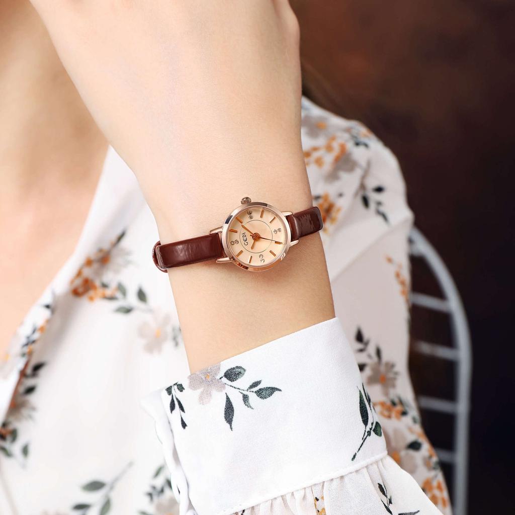 Small Student Watch Niche Round Small Disc Belt Women'S Watch Fashionable Waterproof Quartz Watch