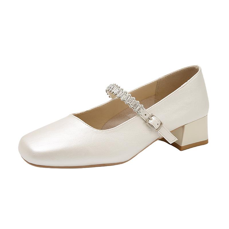 Французский толстый каблук с неглубоким вырезом туфли-лодочки женские 2025 новый летний средний каблук квадратный носок стразы Мэри Джейн маленькие кожаные туфли
