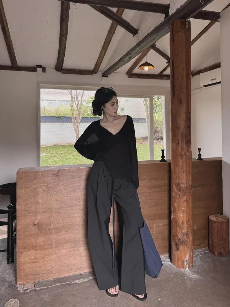 Women's Sheer White V-Neck Long-Sleeve Summer Blouse - Loose Fit, Sun Protection, Casual Top